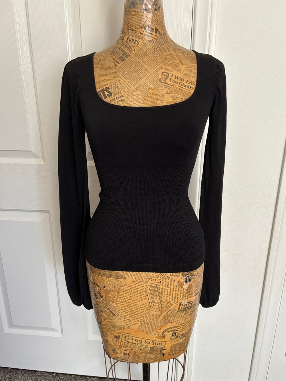 Bebe top blouse m/l black vintage bell sleeves made in USA boho Whimsygoth shirt
